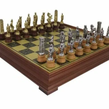 Ensemble Romains vs Barbares II Echiquier sur Pied  en Bois Massif Effet Laiton & Jeu d'Echecs en Métal et Bois Massif