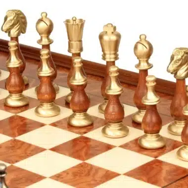 Ensemble Oriental Orme Echiquier sur Pied en Bois d'Orme avec Tiroir de Rangement & Jeu d'Echecs en Bois et Laiton Massif – Image 7