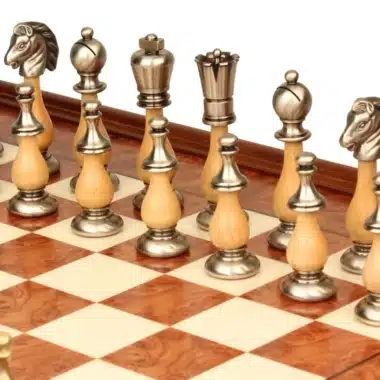 Ensemble Oriental Orme Echiquier sur Pied en Bois d'Orme avec Tiroir de Rangement & Jeu d'Echecs en Bois et Laiton Massif – Image 8