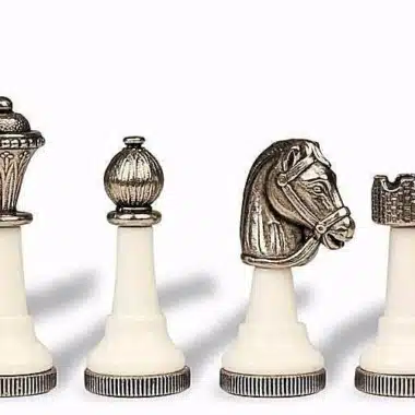Jeu d'Echecs "Staunton Design" en Métal Massif Laqué Noir et Blanc