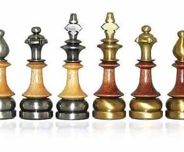 Jeu d'Echecs "Stylisé" en Bois et Laiton Massif