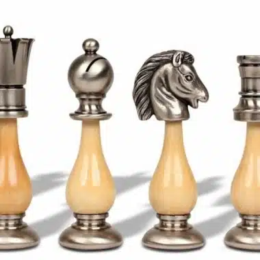 Jeu d'Echecs Large Oriental en Bois et Laiton Massif – Image 3