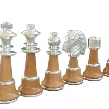 Alternative view of Ensemble Staunton XL IV Table d'Echec en Bois et Marbre de Carrare & Jeu d'Echecs en Bois et