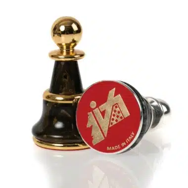 Ensemble Staunton Fantasy XL Echiquier en Bois d'Erable Vert & Jeu d'Echecs en Laiton et Bois Plaqué Or et Argent – Image 17