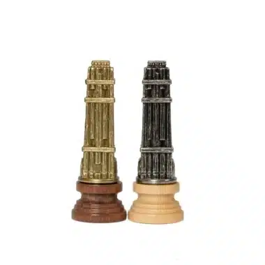 Tours du jeu d'échecs en métal doré et argenté, forme de colonnade