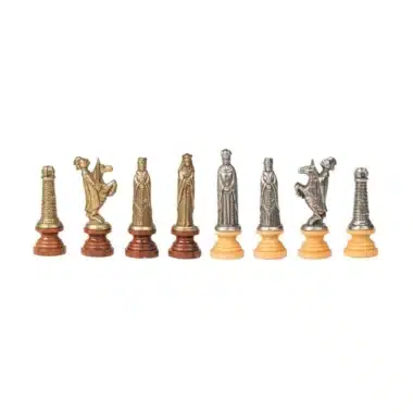 Ensemble Medieval II Echiquier en Bois de Noyer et d'Erable & Jeu d'Echecs en Bois et Métal Massif – Image 9