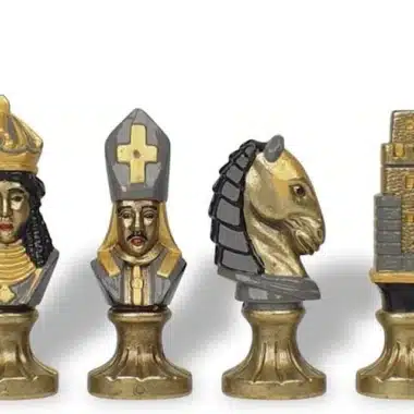 Jeu d'Echecs en Métal Peint à la Main Médiéval II – Image 3