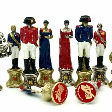 Ensemble Napoléon III Echiquier en Similicuir Rouge et Jeu d'Echecs en Métal Peint à la Main – Image 3