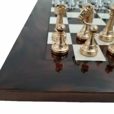 Ensemble Classic Flower 6 Echiquier en Ronce de Noyer et Jeu d'Echecs en Métal Plaqué Or et Argent – Image 3