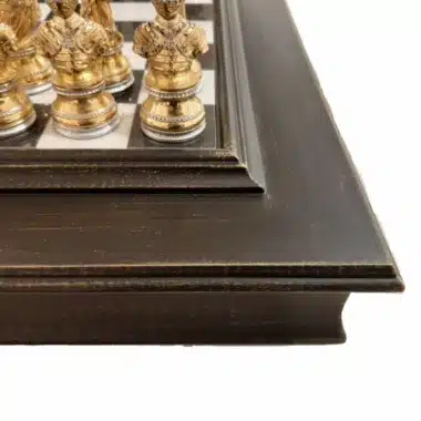 Ensemble Buste Médieval Haut de Gamme III Echiquier en Bois Plateau de Jeu en Albâtre et Jeu d'Echecs en Etain Plaqué Or et Argent – Image 5