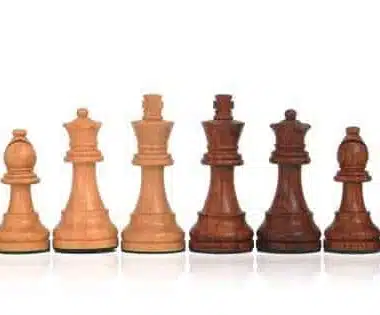 Ensemble Classic Echiquier Alphanumérique en Bois de Rose Doré & Jeu d'Echecs en Bois de Rose Doré – Image 3