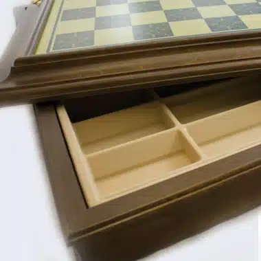 Ensemble Grand Napoléon IV Echiquier en Bois Original et Jeu d'Echecs en Métal – Image 17