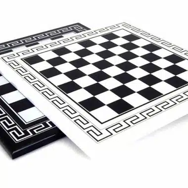 Ensemble "Empire Romain III" Echiquier Grec en Bois Massif Blanc & Jeu d'Echecs en Métal Massif