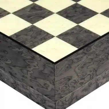 Ensemble Contemporain Gris Echiquier en Bois d'Erable & Jeu d'Echecs en Laiton Massif – Image 11