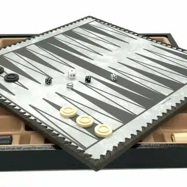 Ensemble Mary Stuart VIII Echiquier avec Rangement et Jeu d'Echecs en Métal – Image 14