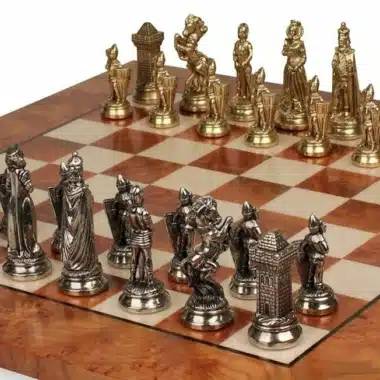Ensemble Mary Stuart VI Echiquier en Bois d'Orme et de Bruyère et Jeu d'Echecs en Métal – Image 3