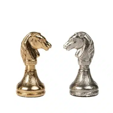Ensemble Mignon Flower VI Echiquier avec Rangement et Jeu d'Echecs Métal Plaqué Or et Argent – Image 10