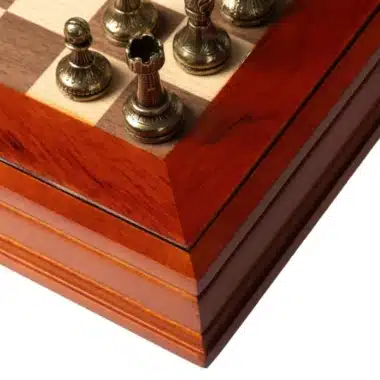 Ensemble Mignon Flower XI Echiquier avec Rangement en Bois de Noyer et Erable et Jeu d'Echecs en Métal – Image 7