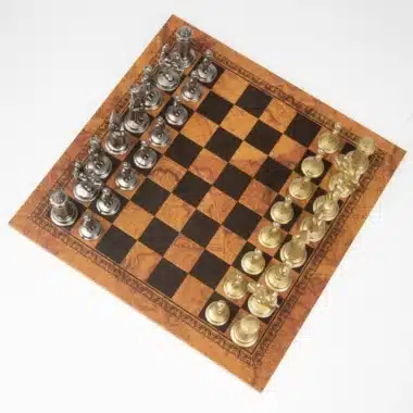 Ensemble Camelot Roi Arthur VII Echiquier en Similicuir & Jeu d'Echecs en Métal Massif – Image 7