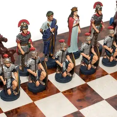 Armée romaine en étain avec soldats, centurion et dame drapée sur l'échiquier