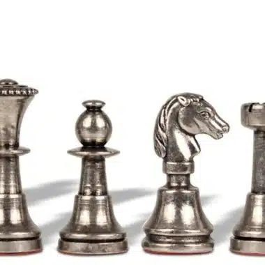 Ensemble Mignon II Echiquier en Similicuir avec Compartiment de Rangement & Jeu d'Echecs en Laiton Massif – Image 6