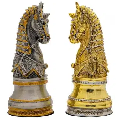 Ensemble Buste Médieval Haut de Gamme III Echiquier en Bois Plateau de Jeu en Albâtre et Jeu d'Echecs en Etain Plaqué Or et Argent – Image 12