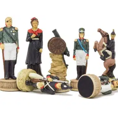 Ensemble Napoléon Campagne de Russie II Jeu d'Echecs en Résine et Echiquier en Similicuir Noir – Image 15