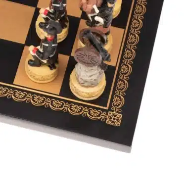 Ensemble Napoléon Campagne de Russie II Jeu d'Echecs en Résine et Echiquier en Similicuir Noir – Image 13