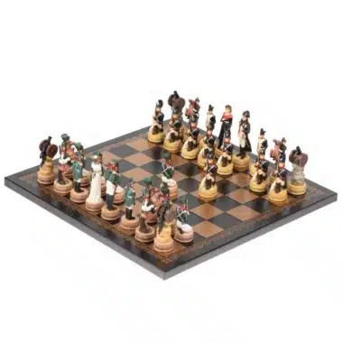 Ensemble Napoléon Campagne de Russie II Jeu d'Echecs en Résine et Echiquier en Similicuir Noir – Image 8