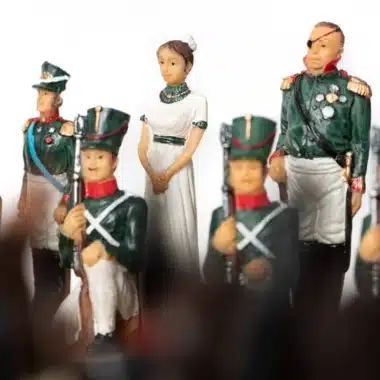 Ensemble Napoléon Campagne de Russie IV Jeu d'Echecs en Résine et Echiquier en Similicuir Vert – Image 6