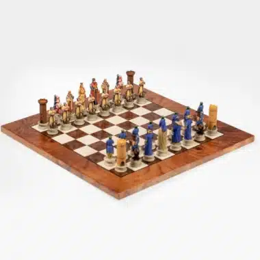 Jeu d'échecs Croisade II sur échiquier en bois, perspective diagonale