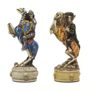Ensemble Mort-Vivant Echiquier en Similicuir Noir et Jeu d'Echecs en Résine Peint à la Main – Image 11