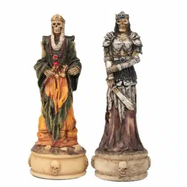 Mort-Vivant III : roi drapé et dame squelette en armure détaillée