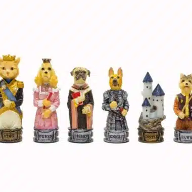 Ensemble Chiens et Chats Echiquier en Similicuir et Jeu d'Echecs en Résine – Image 10