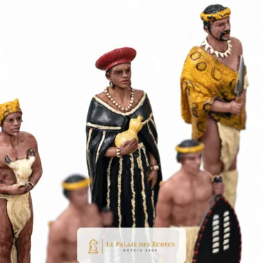 Pièces d'échecs en résine, figures zouloues en coiffe et parure traditionnelle