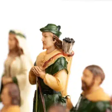 Ensemble Robin des Bois II Echiquier en Bois d'Erable et de Bruyère & Jeu d'Echecs en Résine Peint à la Main – Image 3