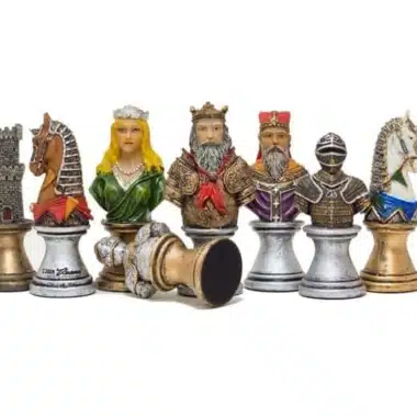 Ensemble Buste Médieval II Echiquier Noir et Doré en Similicuir et Jeu d'Echecs en Résine Peint à la Main – Image 8