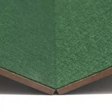 Échiquier pliable, détail de la feutrine verte au dos du plateau