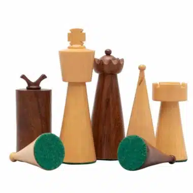 Ensemble Art Deco II Echiquier en Bois d'Erable et de Noyer et Jeu d'Echecs en Bois de Rose Doré – Image 6