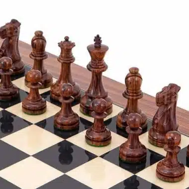 Ensemble "Supreme" Echiquier en Bois de Rose, Jeu d'Echecs en Bois de Rose et de Buis & Coffret de Rangement en Placage de Racine