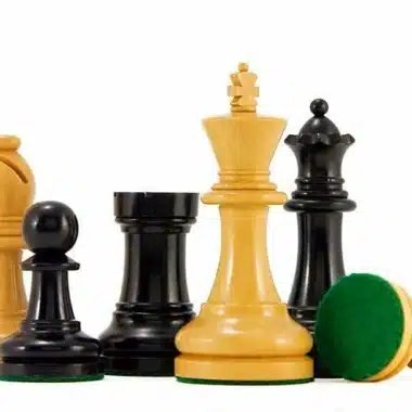 Ensemble "Supreme" Echiquier en Bois d'Erable et de Rose Doré, Jeu d'Echecs en Bois d'Ebene et Buis & Coffret de Rangement en Placage de Racines