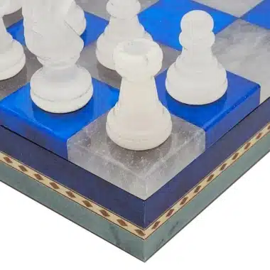 Ensemble Bleu et Blanc Echiquier et Jeu d'Echecs en Marbre Antique avec Coffre de Rangement – Image 4