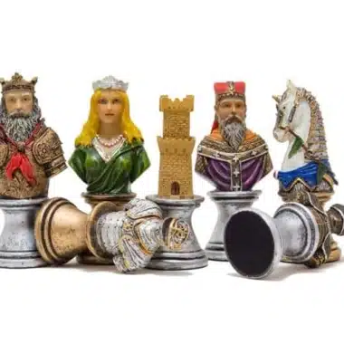 Pièces d'échecs Buste Médiéval V, roi, dame, tour et cavalier côte à côte