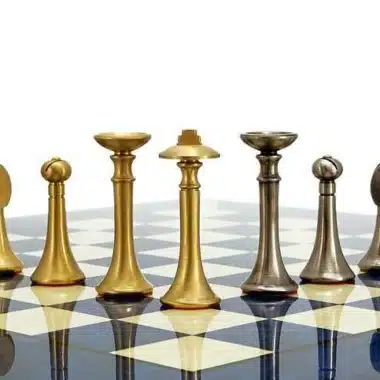 Jeu d'Echecs en Laiton Massif Contemporain – Image 7