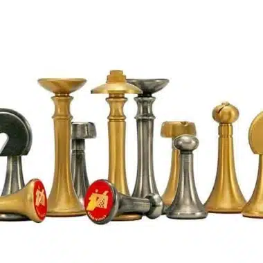 Jeu d'Echecs en Laiton Massif Contemporain – Image 6