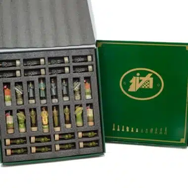 Jeu d'Echecs en Résine "Hitler vs Roosevelt"