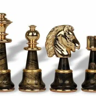 Ensemble Staunton Fantasy XL Echiquier en Bois d'Erable Vert & Jeu d'Echecs en Laiton et Bois Plaqué Or et Argent – Image 10