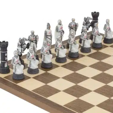 Jeu d'échecs Templiers, vue en diagonale de l'échiquier complet