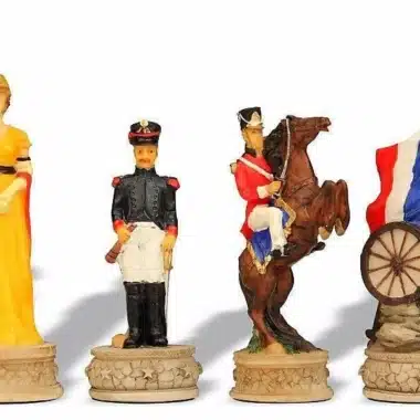 Ensemble Bataille de Waterloo II Echiquier en Bois de Rose avec Tiroir de Rangement & Jeu d'Echecs en Résine Peint à la Main – Image 6