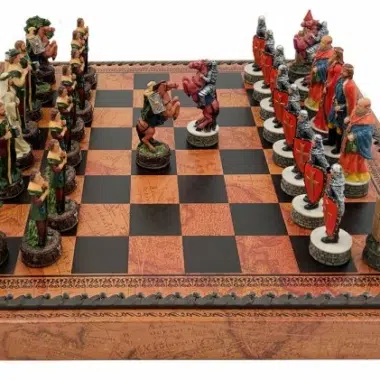 Jeu d'échecs Robin des Bois en pleine partie sur l'échiquier avec coffret en similicuir